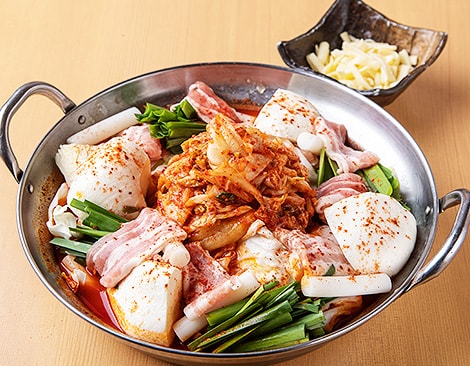 韓国×イタリア★チゲモッツァレラチーズ鍋