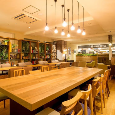 FOOD COURT ＋plus(kawara KITCHEN天神コア) 雰囲気