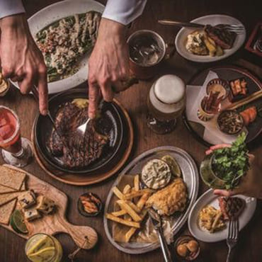 THE PUBLIC RED AKASAKA 料理