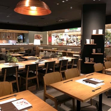 24/7 cafe apartment umeda 雰囲気