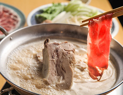 豚骨スープの豚しゃぶしゃぶ