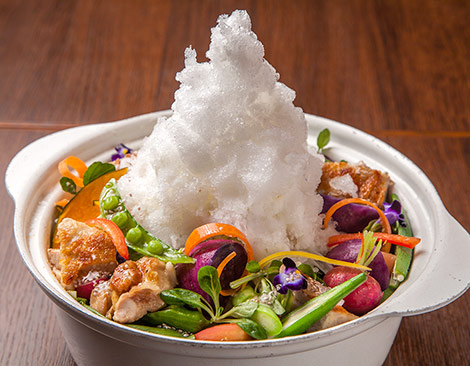 15種緑黄色野菜とローストチキンの雪山鍋